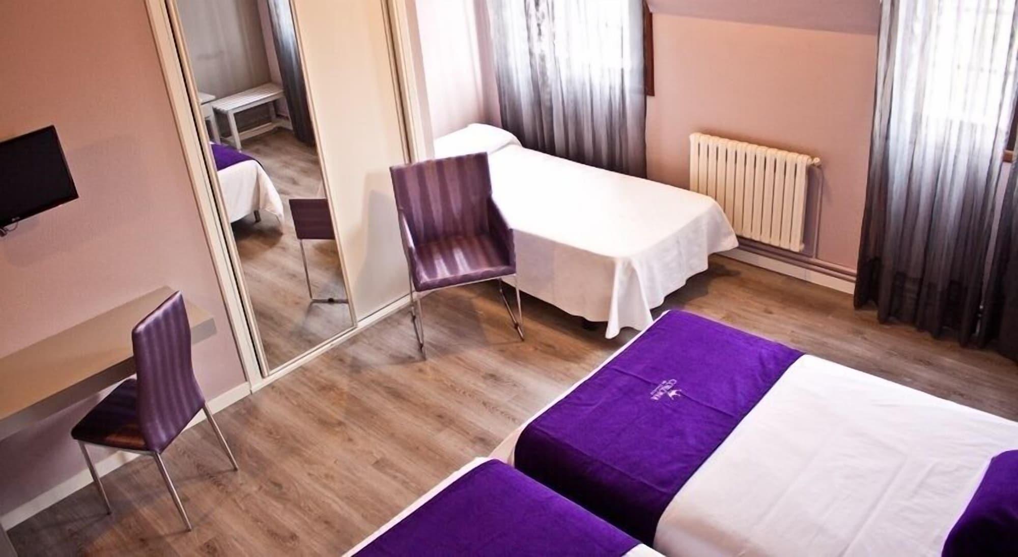 Hotel Corona De Galicia Valga Exterior photo